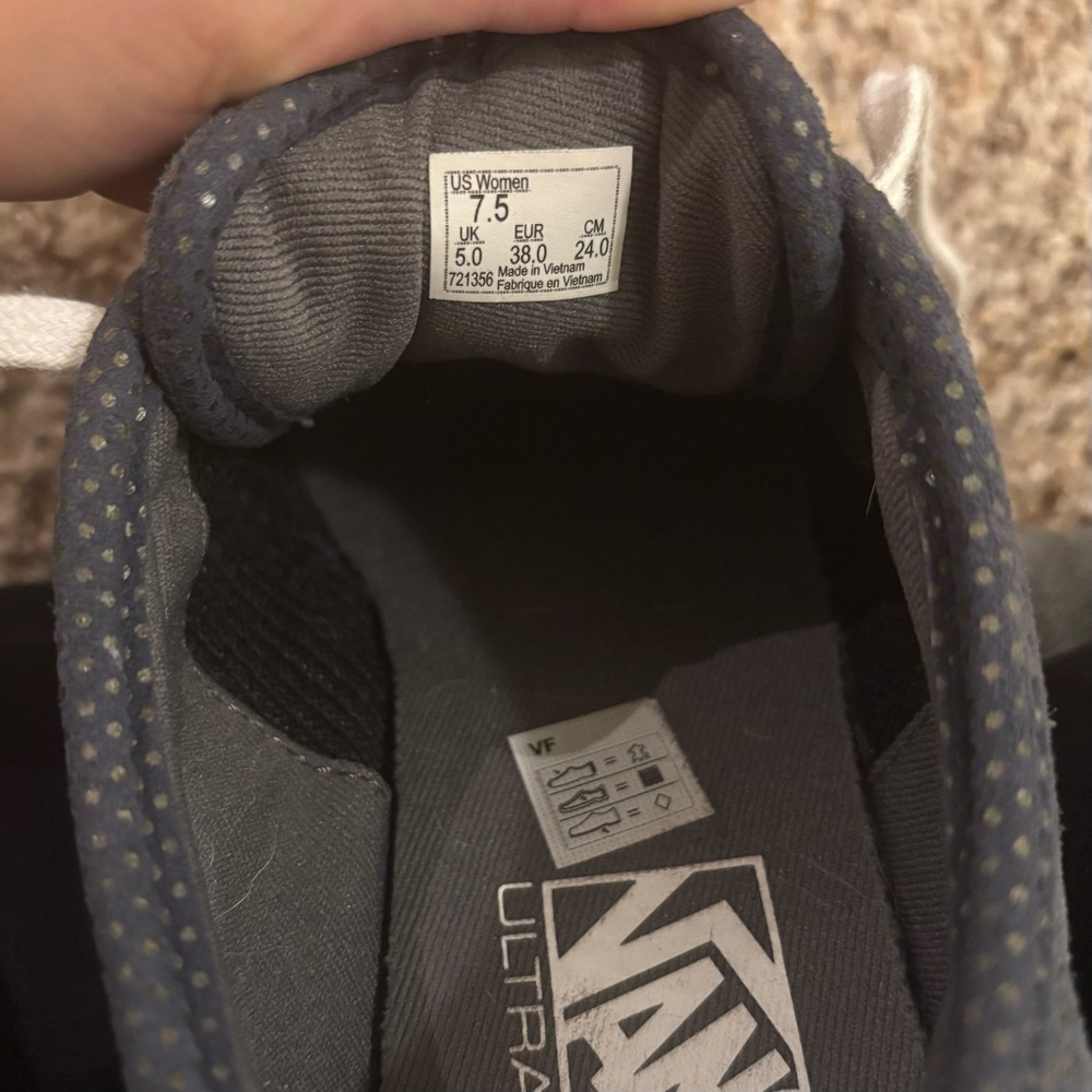 Vans Blue Gold Metallic Dots Sneaker Unique Rare UltraCush | Size 7.5 - Picture 2 of 4